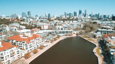 Perth, Avustralya 'daki Claise Brook ve Mardalup Park' ın havadan görüntüsü