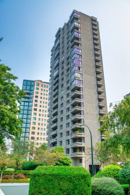 Vancouver, Kanada - 9 Ağustos 2017: Güneşli bir günde Vancouver Binaları.