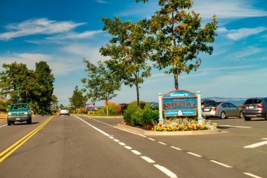 Sidney, British Columbia yakınlarında yol tarifi.