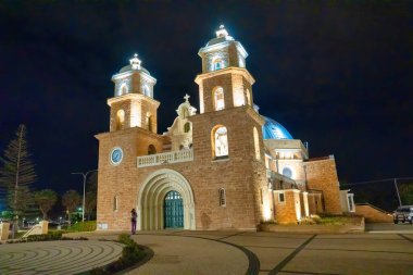 Geceleri Geraldton 'daki St. Francis Xavier Katedrali, dış görünüş - Avustralya.