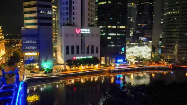 新加坡 2023年8月19日 从Cavenagh桥俯瞰船坞和城市天际线 — 图库照片