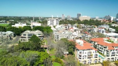 Perth, Avustralya 'daki Claise Brook ve Mardalup Park' ın havadan görüntüsü