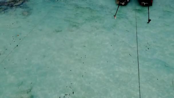 长尾木船 经典的泰国运输系统 空中俯瞰 免版税图库视频片段