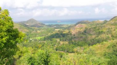 Lombok kıyı şeridinin hava manzarası, Endonezya.