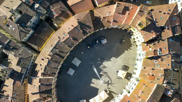 Luchtfoto Van Piazza Anfiteatro Lucca Toscane Italië Rechtenvrije Stockafbeeldingen