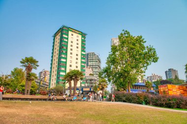Günbatımında Stanley Park 'tan Vancouver.
