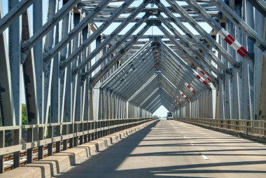 Queensland 'daki Metal Köprü Airlie Beach' ten Ayr 'a.