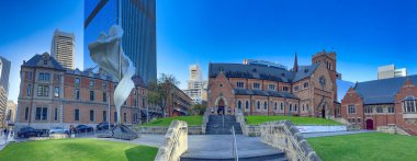 Perth, WA - 31 Ağustos 2023: St George Katedrali panoramik manzara.