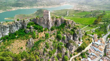 Zahara de la Sierra, Endülüs 'ün hava manzarası. Güney İspanya.