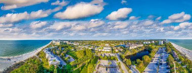 Florida 'daki Napoli Sahili Okyanusu.