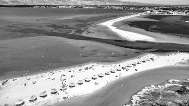 Hırvatistan 'ın Zadar kentinde Queens Beach hava manzarası.