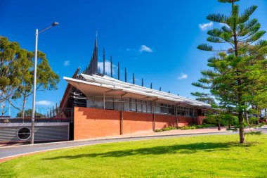 Joondalup, Batı Avustralya - 6 Eylül 2023: Edith Cowan Üniversitesi Rektörlük Binası Francis-Jones Morehen Thorp ve Hassell.