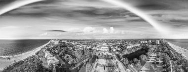 Florida 'daki Napoli Sahili Okyanusu.