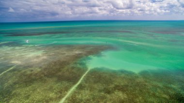 Aşağı Matecumbe Key, Florida - Güzel manzaranın panoramik hava manzarası.