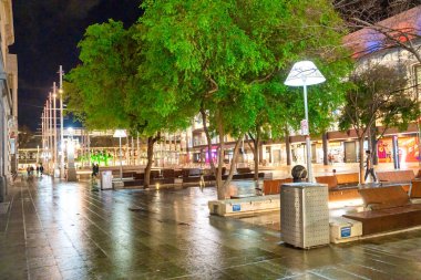 Perth, Avustralya - 1 Eylül 2023: Perth şehir merkezi geceleri.