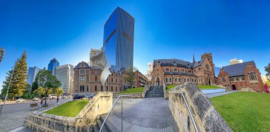 Perth, WA - 31 Ağustos 2023: St George Katedrali panoramik manzara.