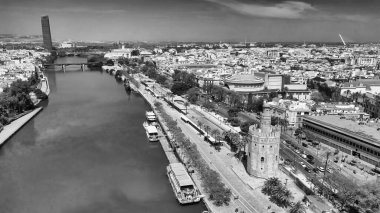 Endülüs, Sevilla 'nın havadan görünüşü. Güney İspanya.