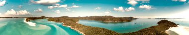Whitehaven Sahili hava manzaralı. İHA bakış açısıyla panorama. WhitSunday Adaları, Avustralya.