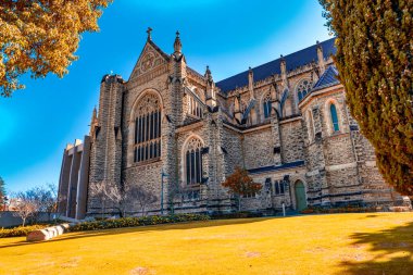 Güneşli bir günde Aziz Mary Katedrali, Perth.
