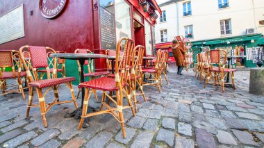 Paris - Aralık 2012: Montmartre sanatçılar için ünlü bir yer.