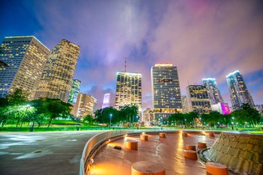 Downtown Miami buildings and skyscrapers at sunset from Bayfront Park.