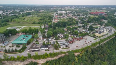 Niagara Şelalesi nehir ve vadisinin havadan görünüşü, Kanada ve ABD sınırı.