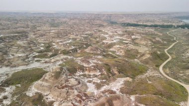 Kanada Alberta 'daki Dinozorlar İl Parkı' nın havadan görünüşü.