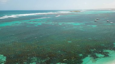 Lancelin kasabasının göz alıcı kuş bakışı manzarası ve Batı Avustralya 'daki güzel sahil şeridi..