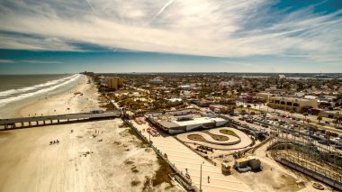 Daytona, Florida - Güzel Daytona Sahili 'nin panoramik hava manzarası.