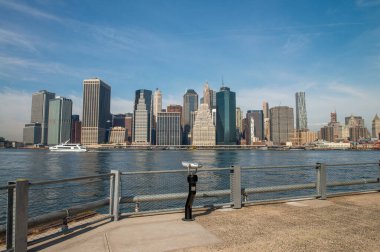 Muhteşem Aşağı Manhattan Skyline, NYC 'nin Ünlü Gökdelenleri ve Mimarisi.