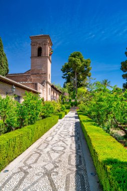 Jardines del Partal, Alhambra 'nın içinde, Granada..