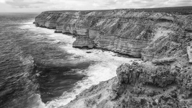 Doğal Köprü 'nün nefes kesici kuş bakışı görüntüsü, Kalbarri Ulusal Parkı' nın jeolojik harikası..