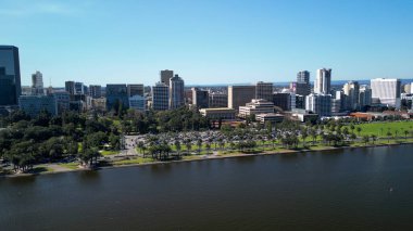 Perth Cityscape ve Swan River 'ın hava manzarası, Avustralya.
