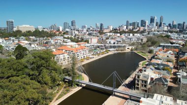 Perth, Avustralya 'daki Claise Brook ve Mardalup Park' ın havadan görüntüsü