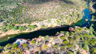Avustralya 'daki Kalbarri Ulusal Parkı' nda Hawks Head 'in nefes kesici hava perspektifi.