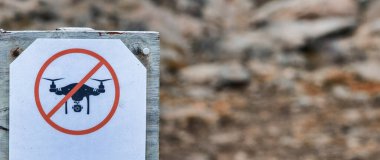 Drone işareti yok. Yasak bölgede güvenlik alarmı..