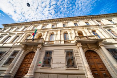 Palazzo della Sapienza 'nın dış görünüşünün mimari ayrıntıları, İtalya, Pisa' da bir kültür mücevheri.
