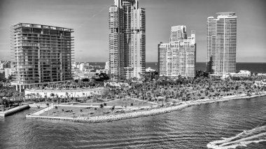 Güzel sahil ve binalar Florida - Miami.