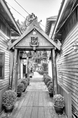 Amphawa, Tayland - 15 Aralık 2019 Amphawa Yüzen Piyasa Caddesi.