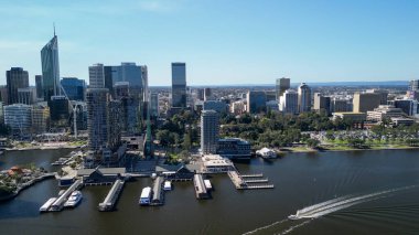 Perth Cityscape ve Swan River 'ın hava manzarası, Avustralya.