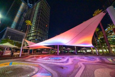 Elizabeth Quay, Perth, Avustralya 'da gece.
