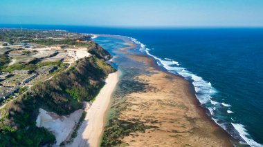 Endonezya, Bali 'deki Pandawa Sahili' nin havadan görünüşü.