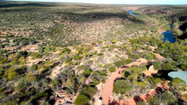 Avustralya 'daki Kalbarri Ulusal Parkı' nda Hawks Head 'in nefes kesici hava perspektifi.