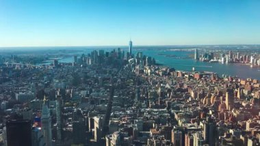 Manhattan ufuk çizgisinin yüksek açılı hava görüntüsü New York 'un kalbini yakalıyor.