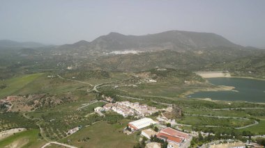 Zahara de la Sierra, Endülüs 'ün hava manzarası. Güney İspanya.