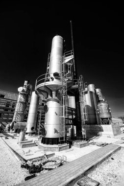 Çalışma Alanında İşçi ve Ekipmanlarla Erken İnşaat Aşaması.