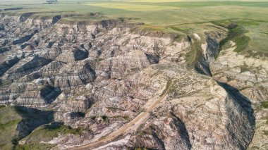 Alberta, Kanada 'daki At Hırsızı Kanyonu' nun havadan görünüşü.