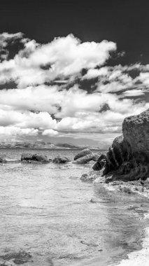 Yaz mevsiminde Yunanistan 'ın Cennet Sahili' nin altın kumları ve turkuaz suları.