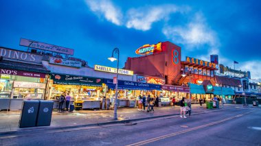 San Francisco, CA - 7 Ağustos 2017 Balıkçı İskelesi Gece Görüşü.