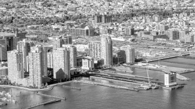 Manhattan ufuk çizgisinin havadan görünüşü, NYC